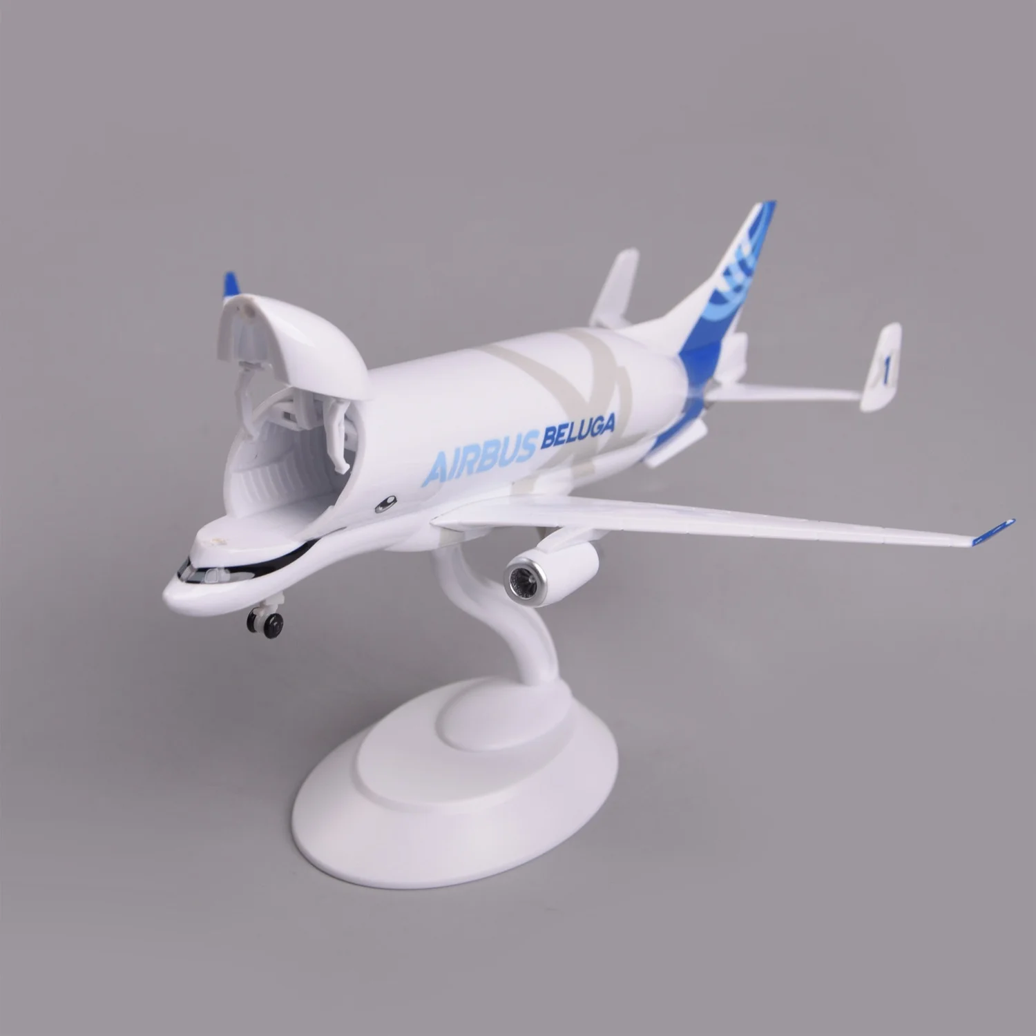 20cm Scale Airplanes A330 Beluga Replica Alloy Material Plane Model With Stand & Wheel Souvenir Plane Gift