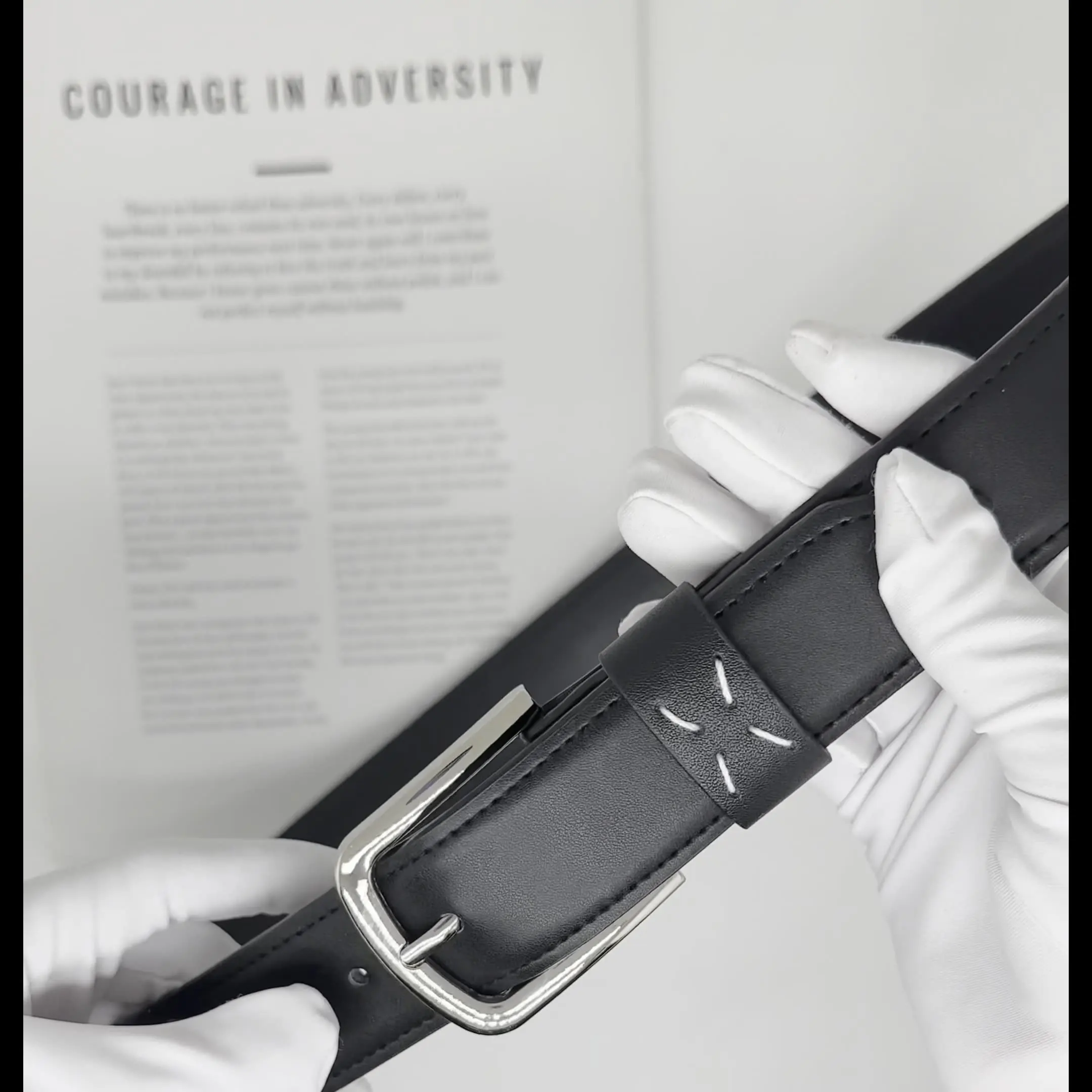 Una cintura per donna e uomo, semplice e versatile, fibbia ad ago nera per studenti, decorazione personalizzata, cintura per donna