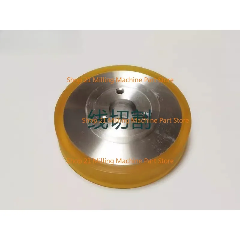 1PC A290-8011-V352는 Fanuc O.P.Q.R.W 시리즈 EDM 와이어 커팅 머신용 F409W 상부 롤러에 적합합니다.