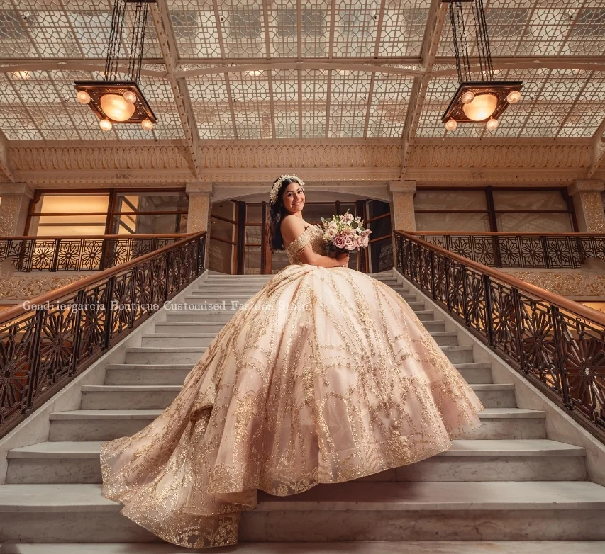 Robe de Quinceanera de luxe princesse champagne, train doux initié, appliques en dentelle de tulle, robe mexicaine, 15 ans, bleu, 2024