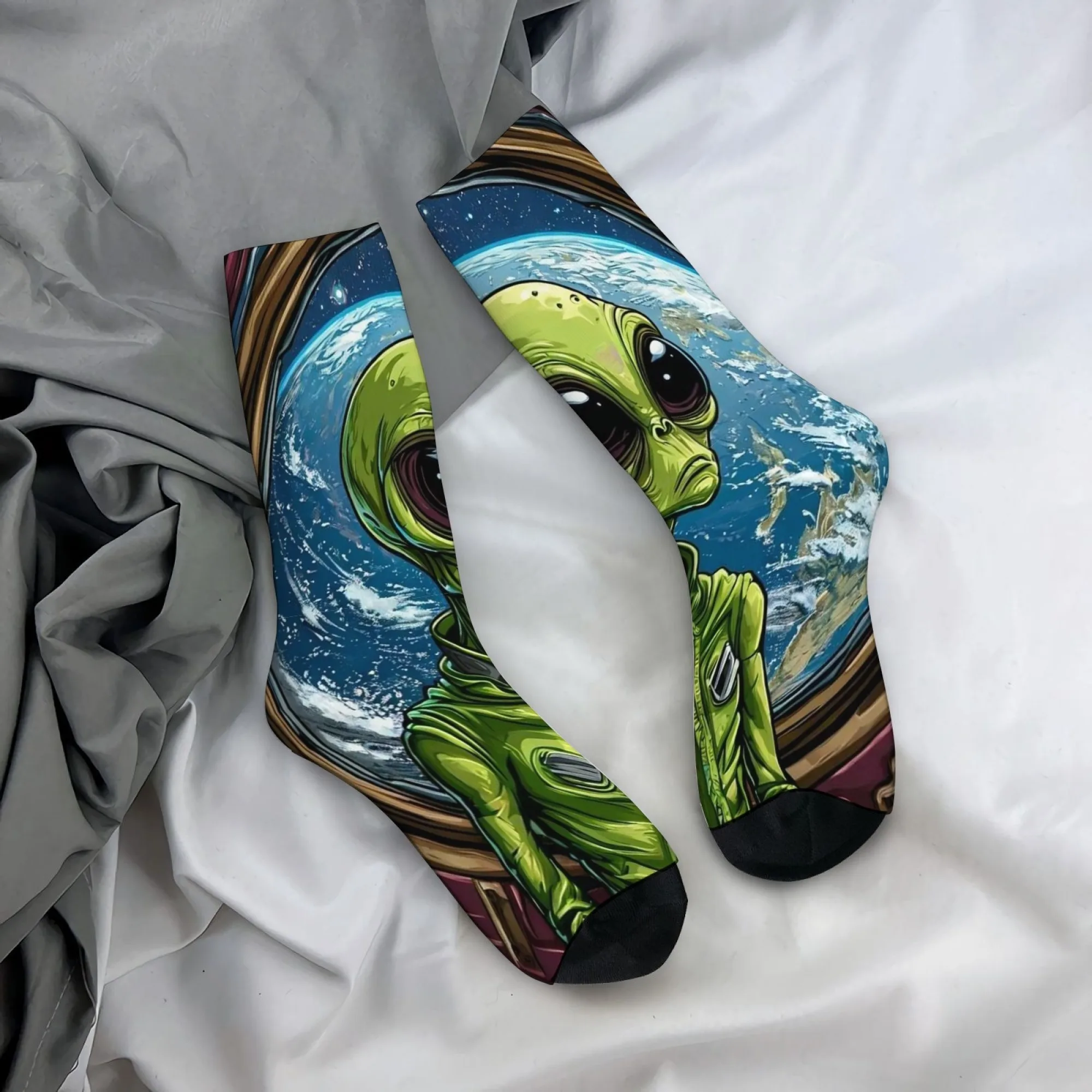 Space Alien Sci-Fi Crew Socken, Galaxy Earth Print Socken, Geschenk für Sci-Fi-Fans und Space Exploration Style-Enthusiasten