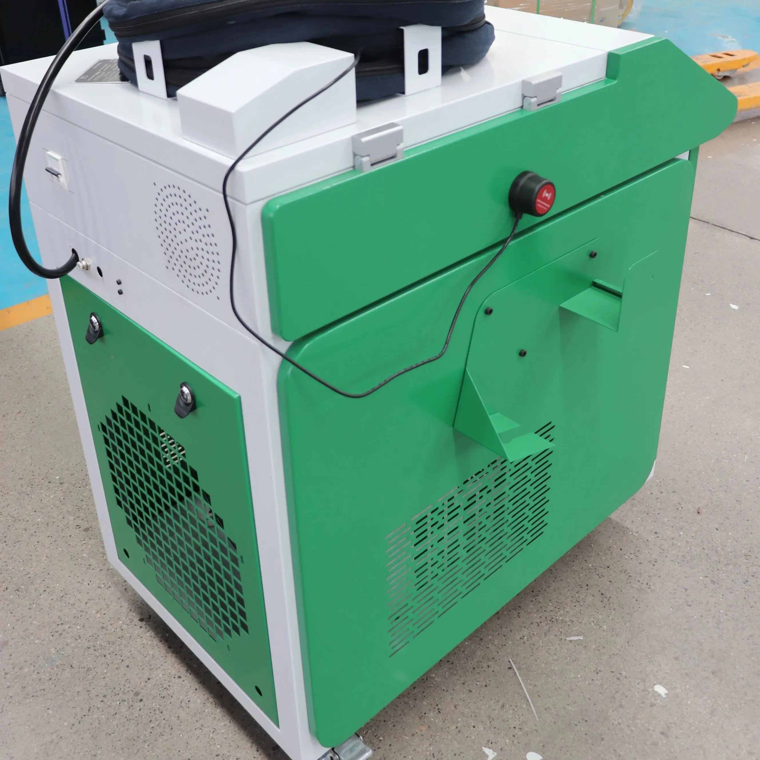 1000W 1500W  2000W 3000W Fiber Laser Metal Polishing Machine for Rust Paint Oil Removing Cleaning