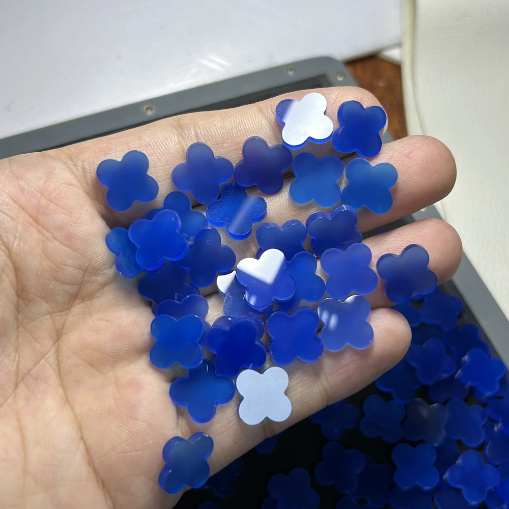 

8mm to 13mm Double Flat Natural Blue Agate Clover Flower Gemstones On Sale