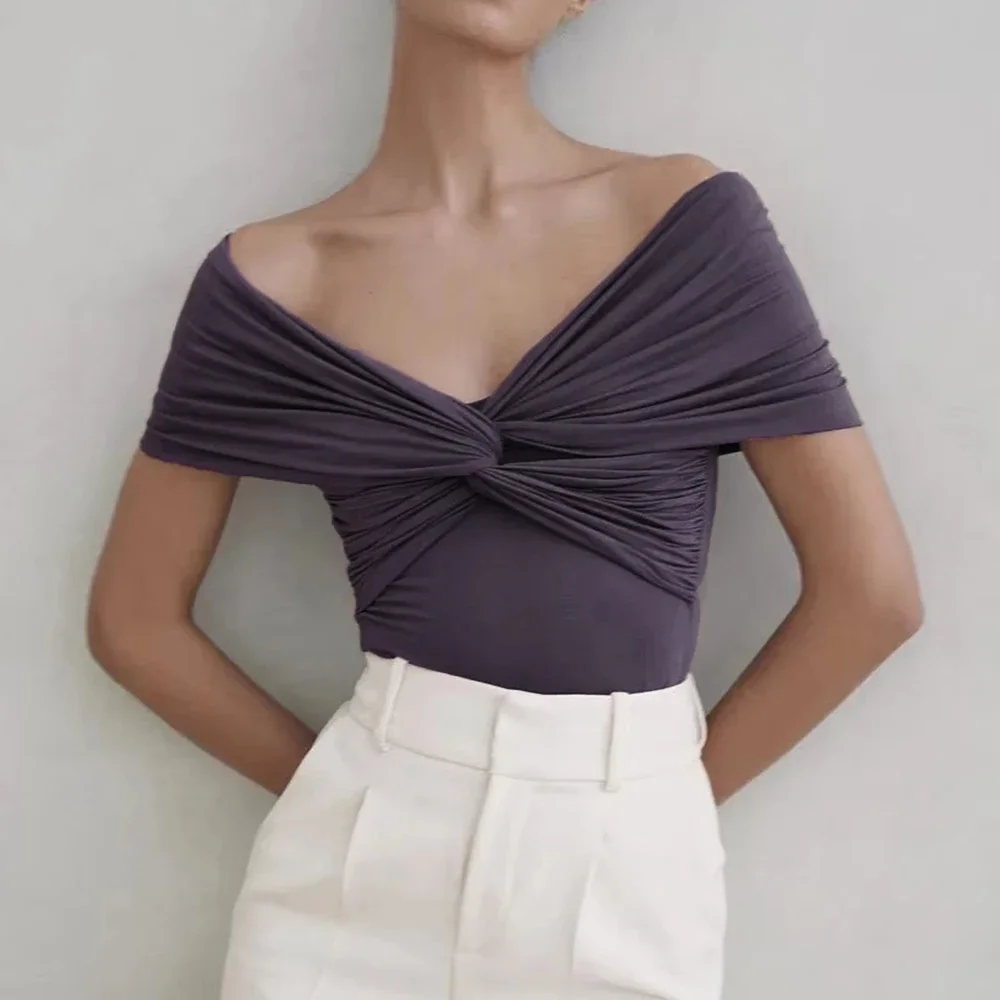 Tシャツ夏のデイリーファッションソリッドカラーひだ半袖 V ネックスリムフィットカジュアル Tシャツ女性のための