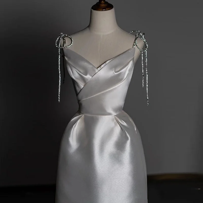

Satin Wedding Dress Lightweight Strapless Short Skirt High Waist No Sleeve Simple Elegance Travel Photography Bridal Gown