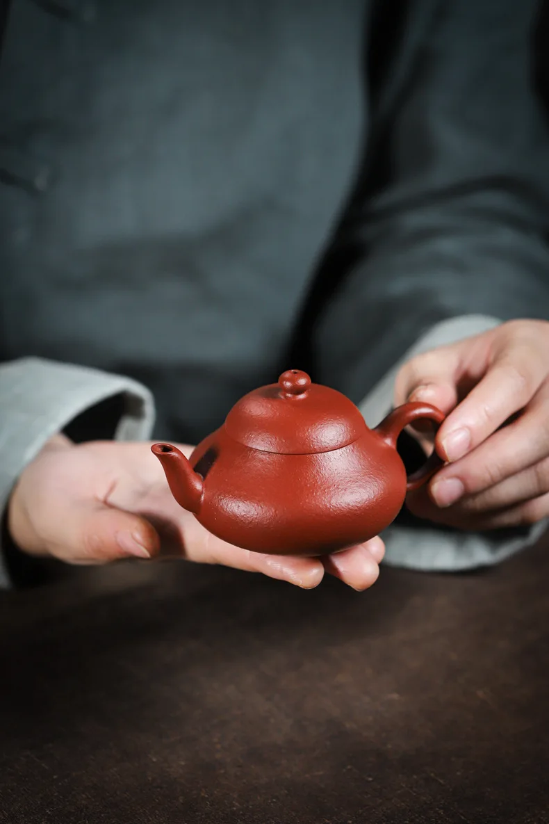 Yi Xing Purple Clay Zisha Teapot 120ml Pot Zi Sha Hu Container Original Top Grade Kung Fu Tea Gift