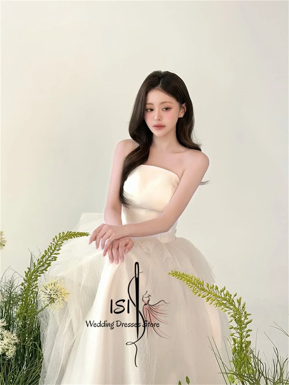 ISI Sparkle Bow Trägerlose Brautkleider Korea Fotoshooting Ballkleid Mehrlagiges Prinzessinnen-Brautkleid in Bodenlänge Maßgeschneidert