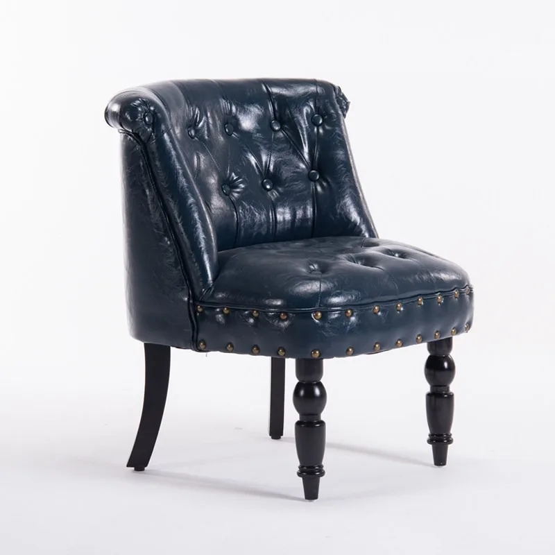 Petit salon de style américain pour appartements individuels, doubles, triples, et deux-pièces tendance, et magasins de vêtements économiques.