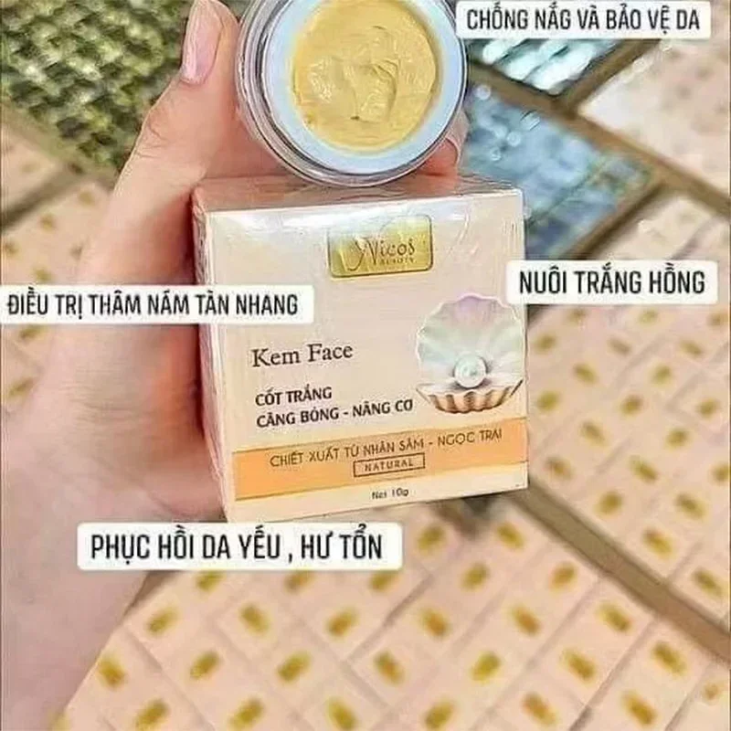 

Набор для ухода Nicos Thanh Nhi: Традиционный крем для лица 15г для лечения и восстановления, а также отбеливающий и лифтинг-крем Nicos Beauty для эффекта без макияжа