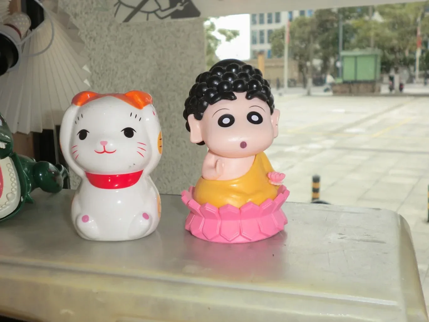 Crayon Shin Chan Cos Buddha Good Luck Compassion Actionfigur Lustige Kawaii-Puppe Hochwertiges PVC-Modell Sammlerspielzeug – Detail 4