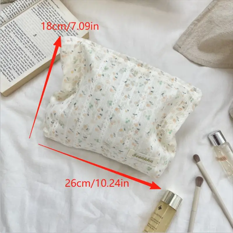 Sweet Lace Floral Women's Cosmetic Bag Portable Lady Clutch Purse Lipstick Makeup Bag Commute Large Capacity Storage Bag