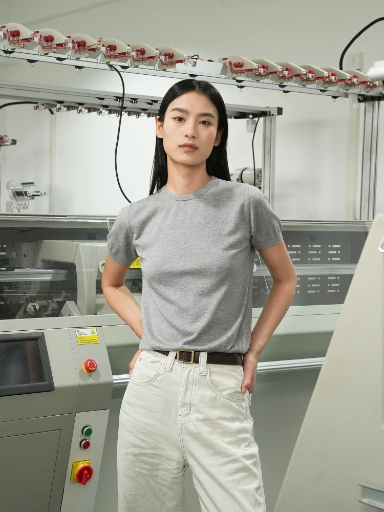 

Maine Waable Camere Women's round Ne ort Sve Silk Blend Yarn Plan W2530 f Fine Spun Camere Garment