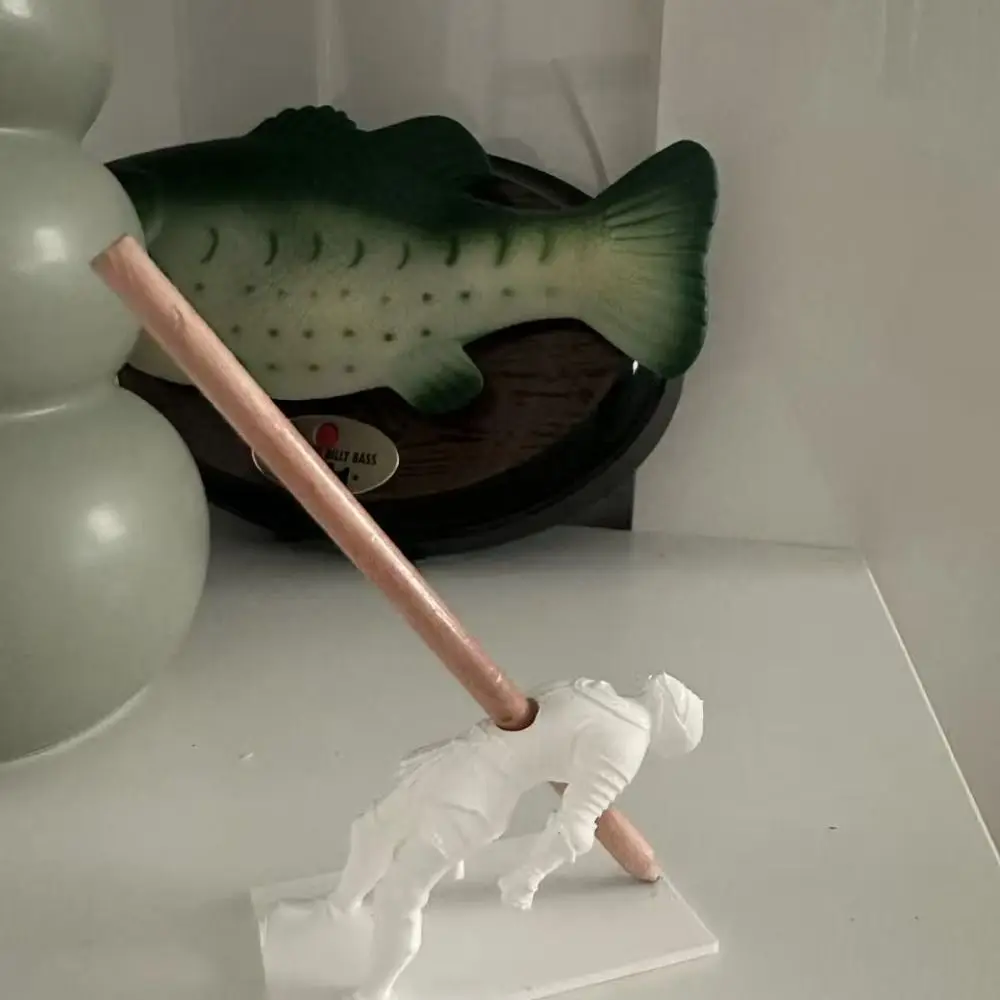 

Decoration Resin Figure Pen Holder 3D Printing Easy To Clean Pencil Organizer Decoration Durable Desk Decoration Office Worker
