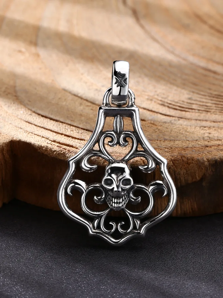 Wholesale 925 sterling silver pendant, personalized and versatile rattan flower skull pendant, Thai silver retro vintage vintage