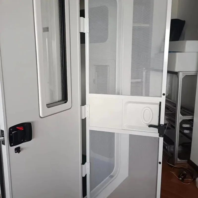 Porta da campeggio per camper in lega di alluminio 580X1700mm e porta d'ingresso per roulotte con finestrino per auto