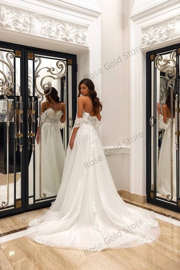 Abiti da sposa personalizzati Una linea con spalle scoperte Abiti da gala Tulle Abiti da sposa con applicazioni di pizzo Spacco frontale Robes de mariée