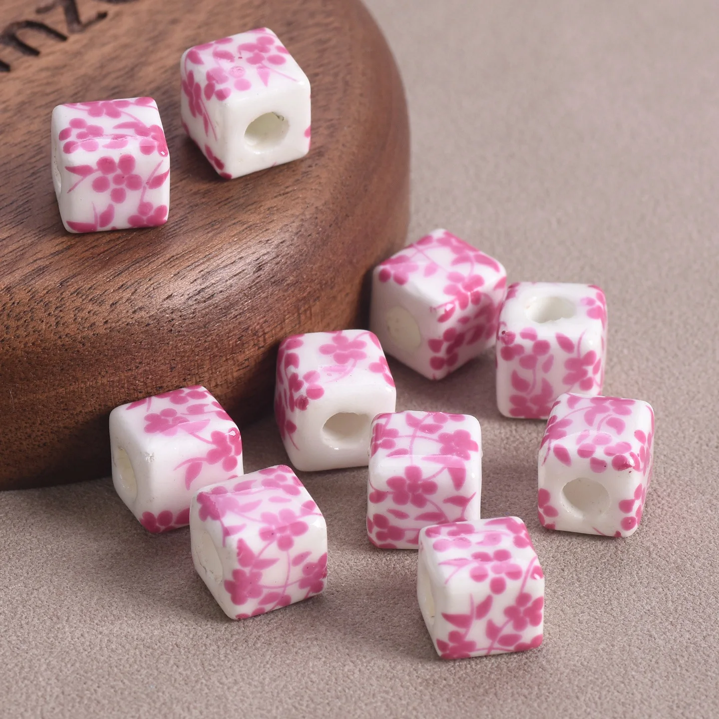 10 sztuk kształt kostki 10mm malowanie kwiatów ceramiczne porcelany luźne koraliki do tworzenia biżuterii DIY rzemiosło ustalenia