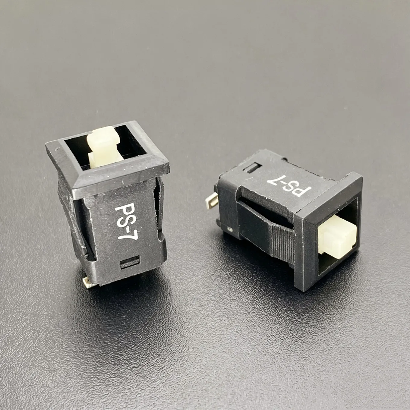 Original New 100% DS429 PS-7 Self-Locking Switch Power Button Square 2Pin 1A Car Water Dispenser Mixing Console With Lock Button