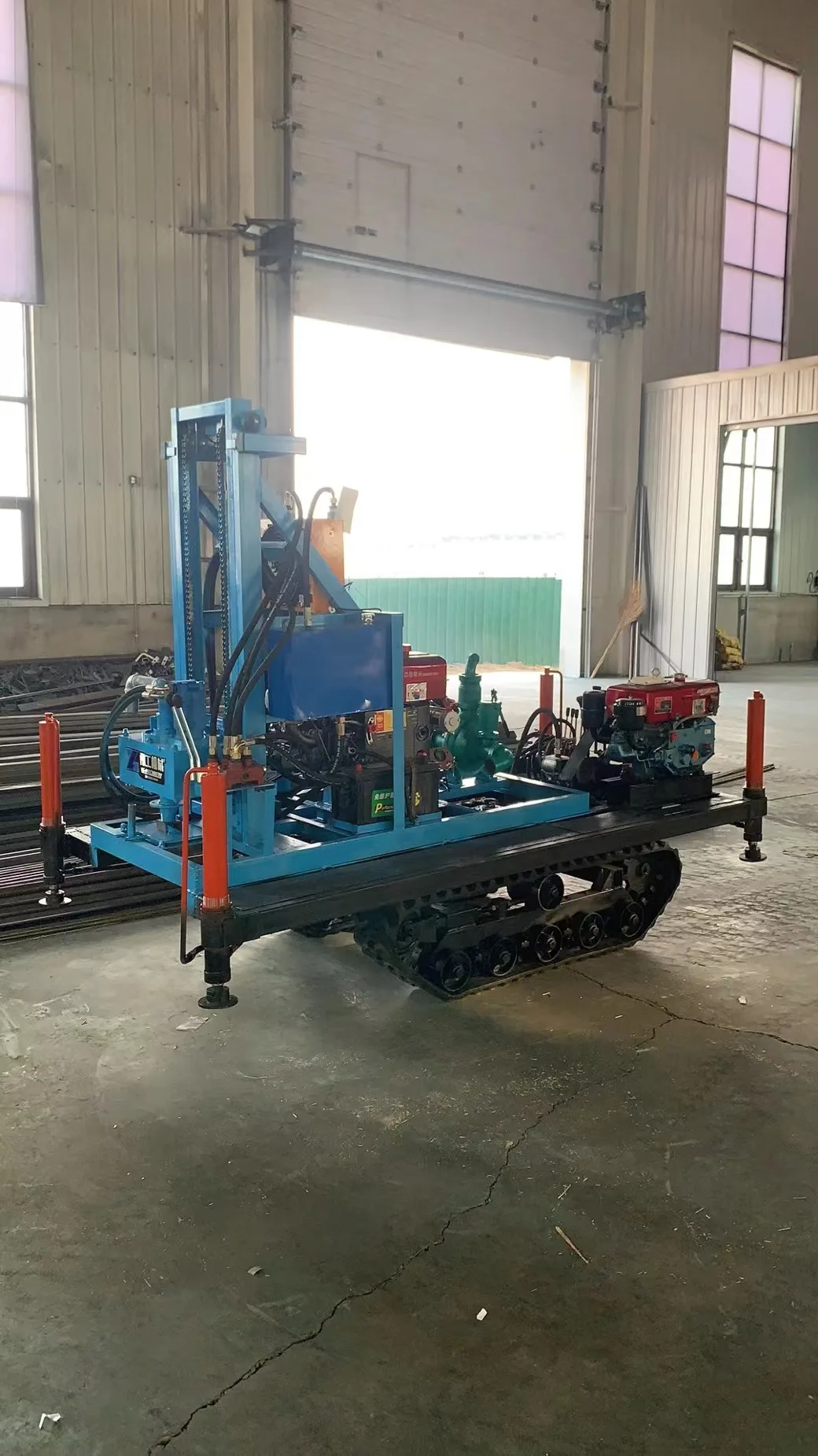 100m Crawler Water Well Drilling Rig Hydraulic Diesel Engine Portable Borehole Machine with DTH Hammer PDC Bits for Rock