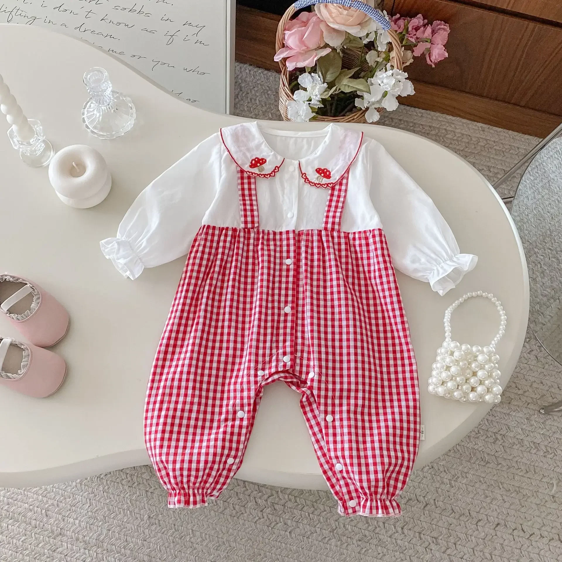 

2025 Autumn New Baby Girl Romper Newborn Cute Mushroom Checkered Jumpsuit High Cotton Long Sleeve Romper