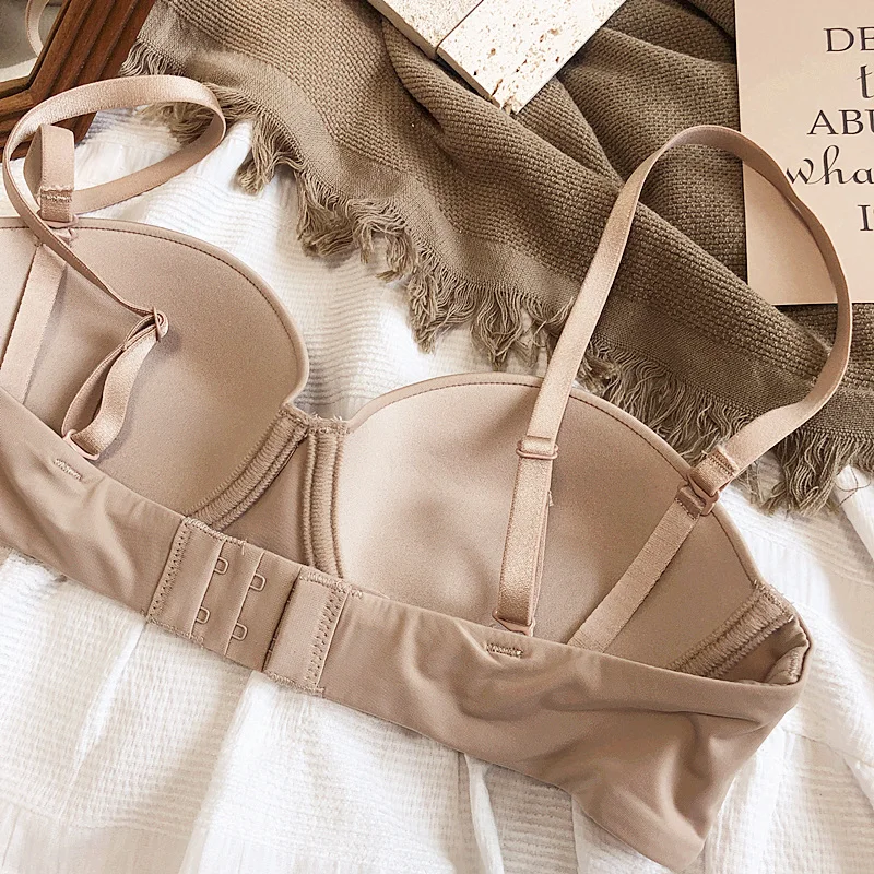 High Quality Bras Seamless Women Underwear 1/2 Cup Small Breast Push Up Bra Solid Wireless Comfortable Plus Size CD Cup Lingerie