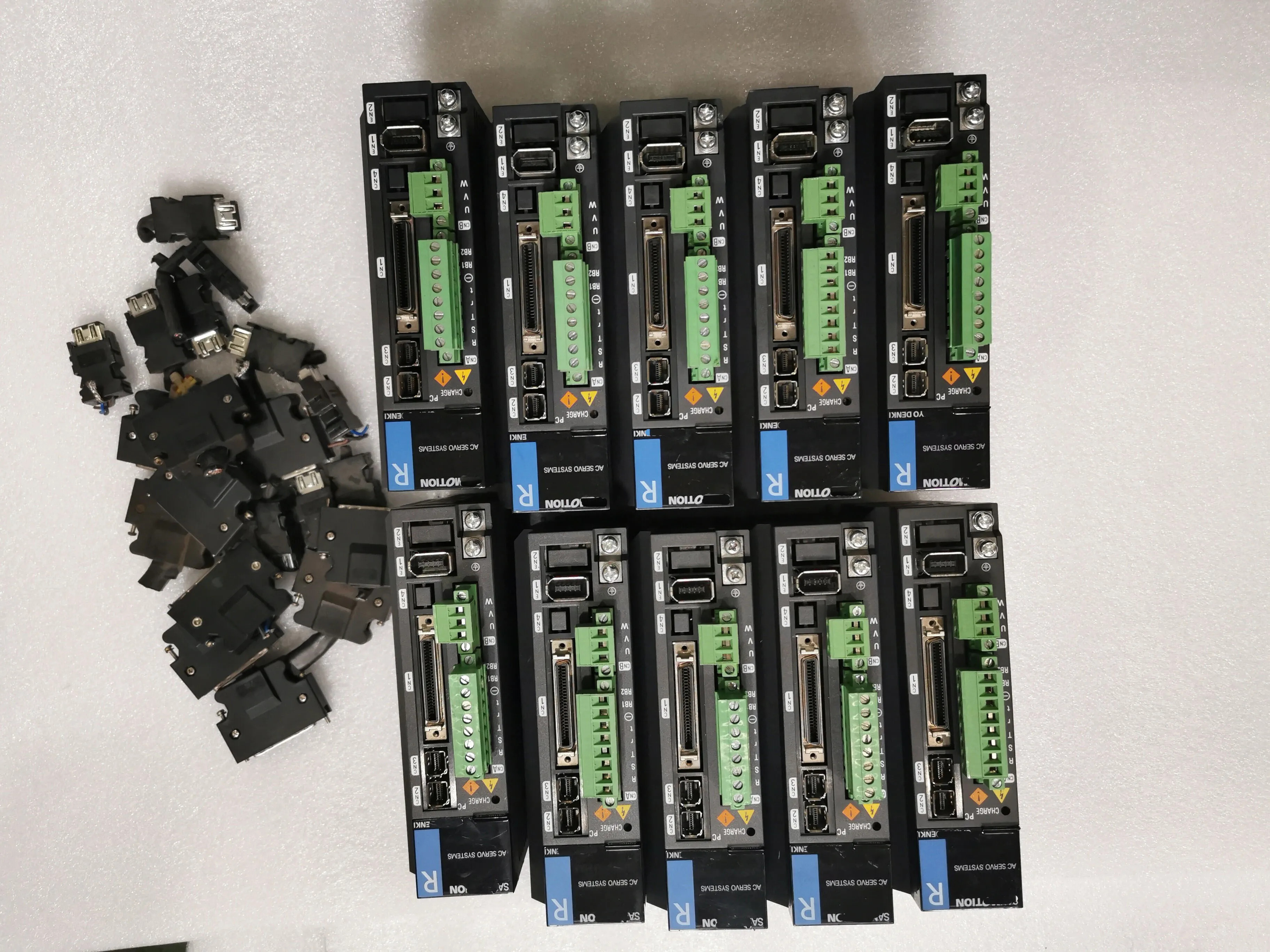 

RS2A030A0AL0W00 Servo Drive for Sanyo RS2A030A0AL0W00