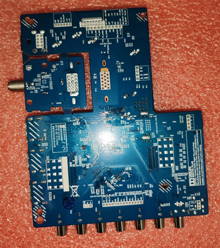 CV3683H-B  Physical photo of split 4K TV motherboard