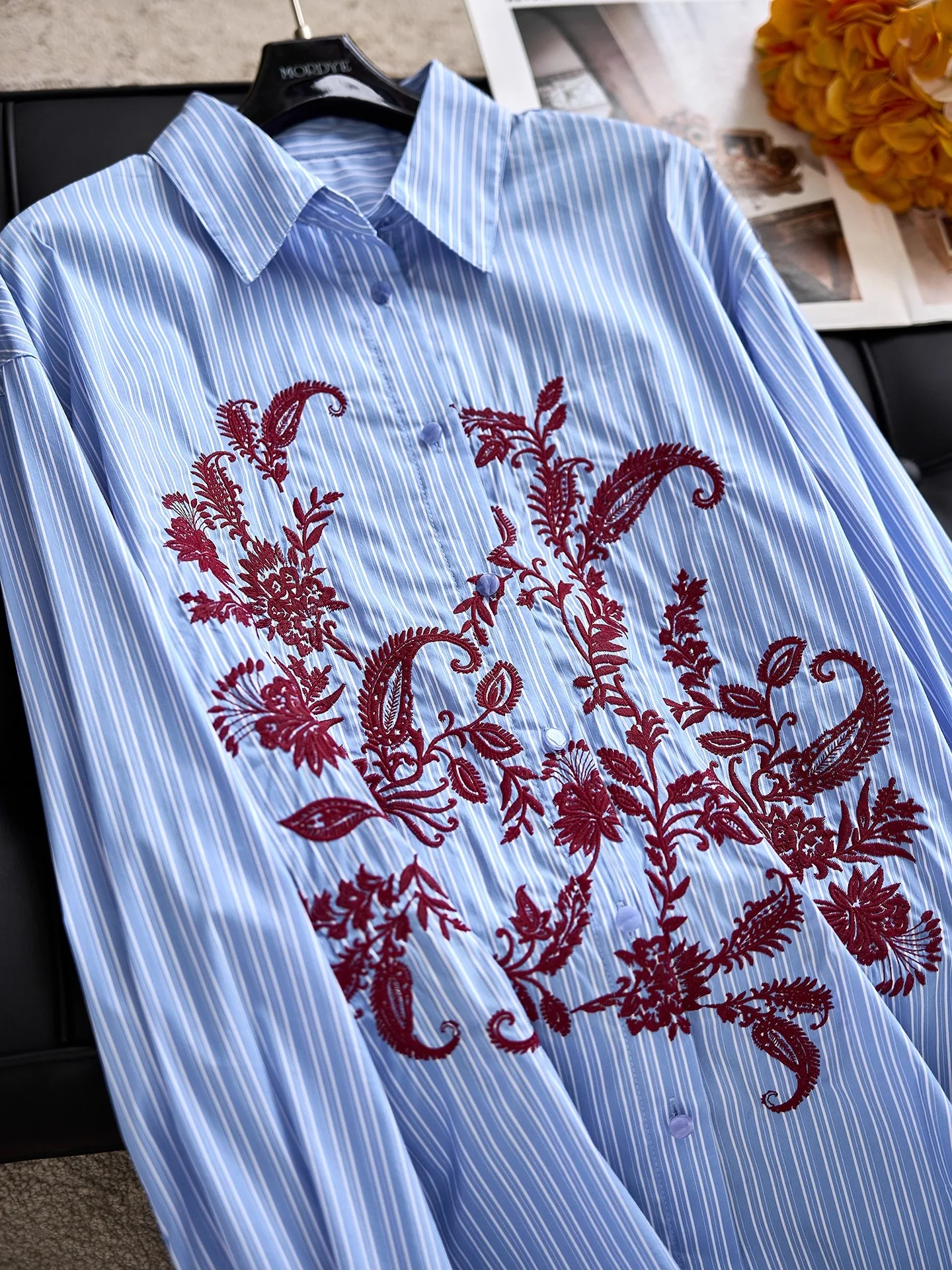 

High-End Cus Blue White Striped Plant Flower Embroidery Long Sve irt Top Original Design Cotton Blend Warm Fitting