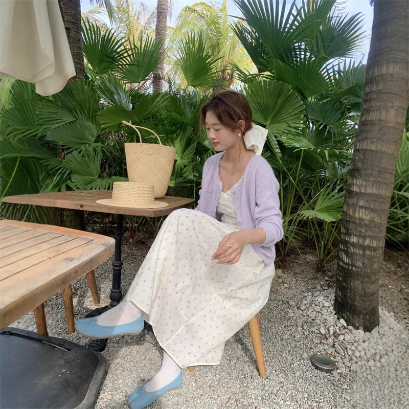 新しい韓国ドレス夏の V ネックスパゲッティストラップ花ドレス女性のためのスウィートガール刺繍 Ropa デ Mujer バックレスドレス