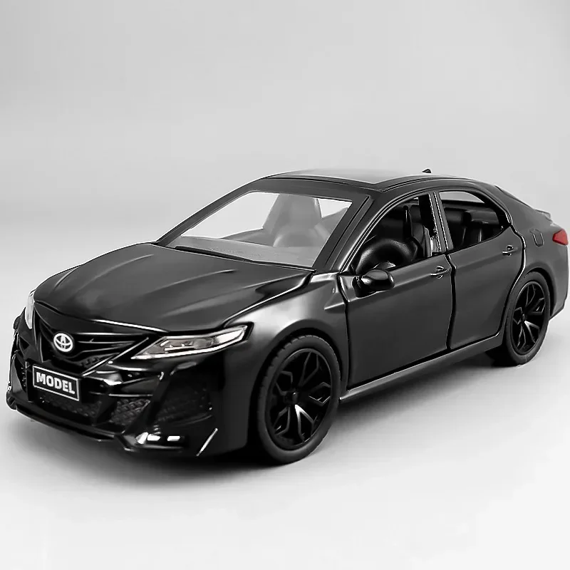 1: 24 Toyota Camry alloy car model simulation, home car decoration, children's toy gift