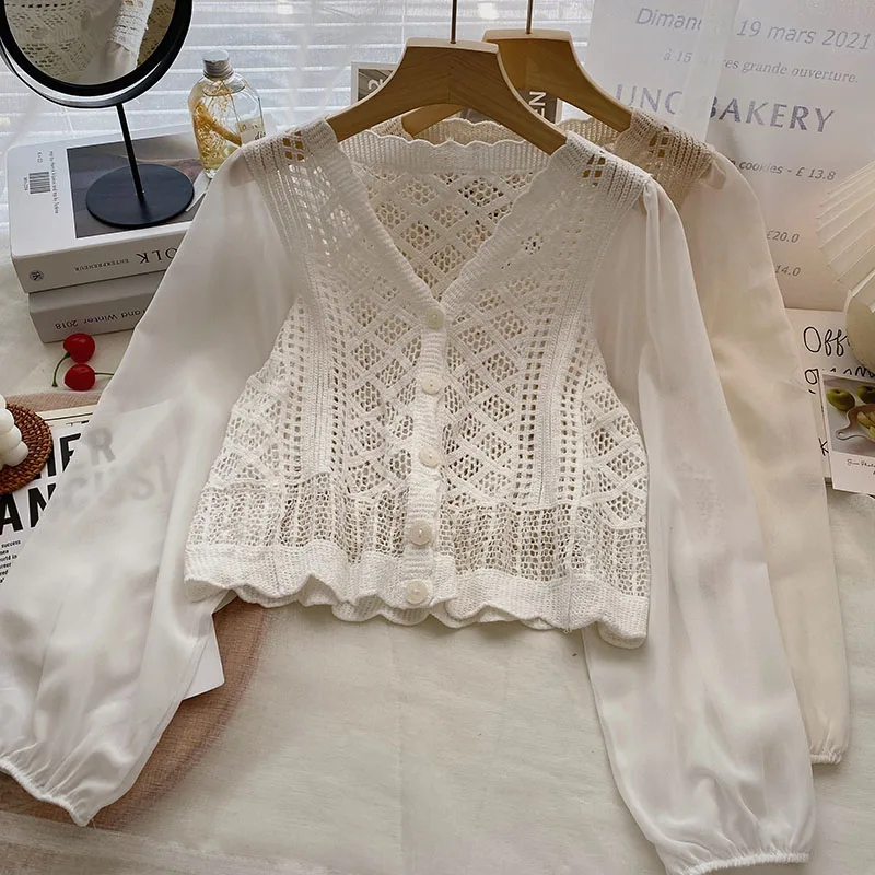 

Boring Honey Chiffon Sleeve Splicing Fashion Women Blouses V-Neck Hollow Out Knitted Tops Women Single-Breasted Women's T-Shirt