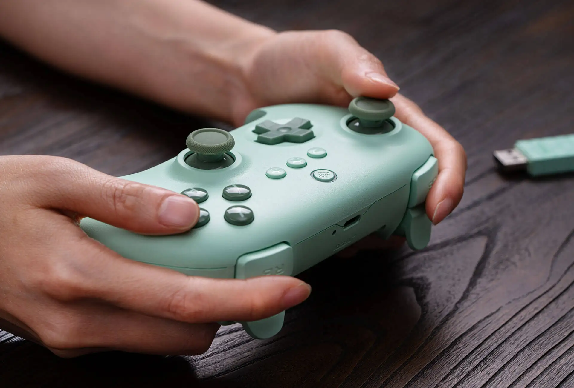 8BitDo Ultimate 2C Wireless 2.4G Gaming Controller Gamepad Joystick für PC Windows 10 11 Steam Deck Raspberry Pi Android – Detail 6
