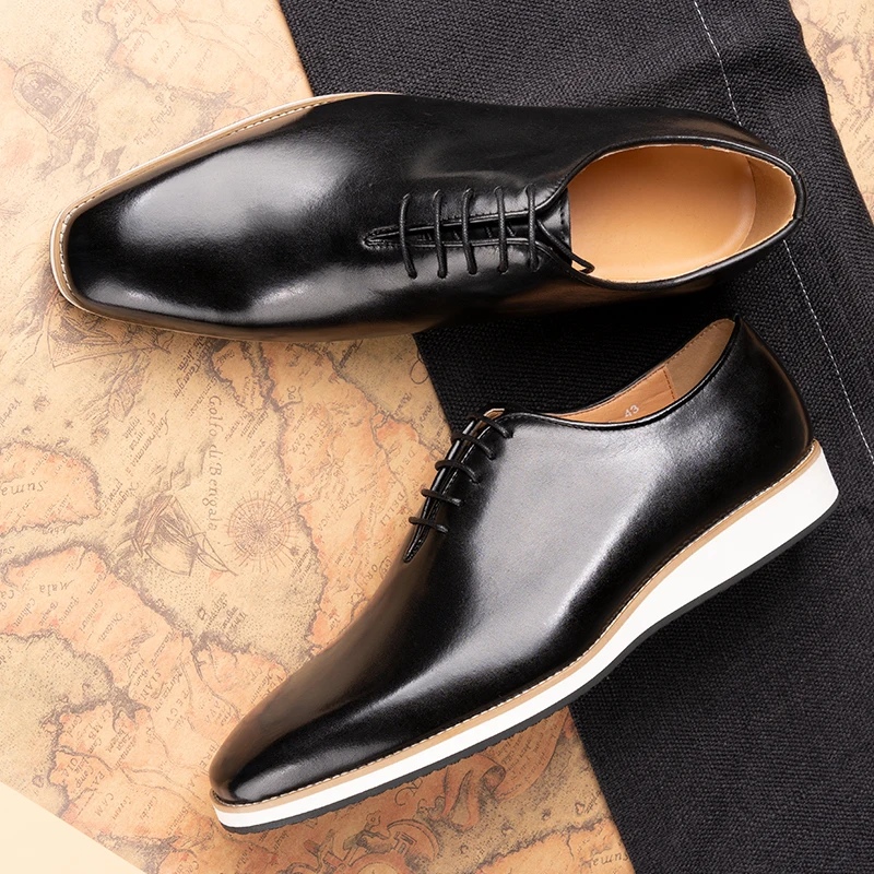 Luxe Oxford Man Schoen Kantoorschoenen Originele lederen handgemaakte vrijetijdsschoenen voor heren Comfortabele buitensporten Banket Lace Up