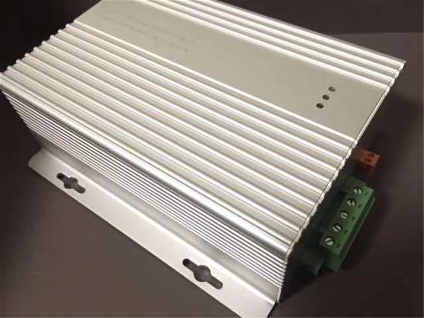 Filtre harmonique actif pour la distribution d'énergie, équipement de qualité électrique en alliage d'aluminium Durable en tailles