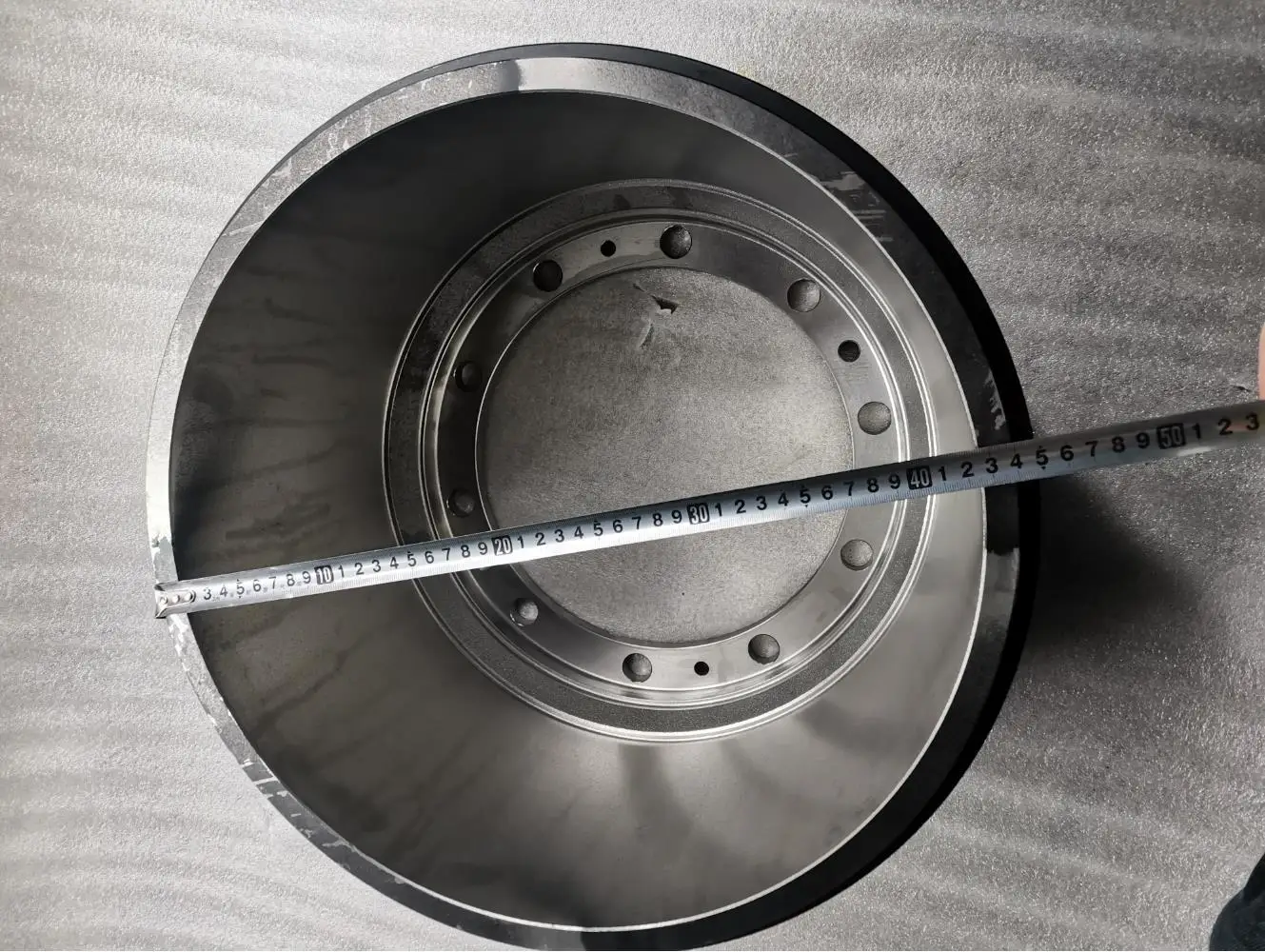 HD90129340571 Shacman Delong X3000 Hande Middle and Rear Axle Rear Brake Drum