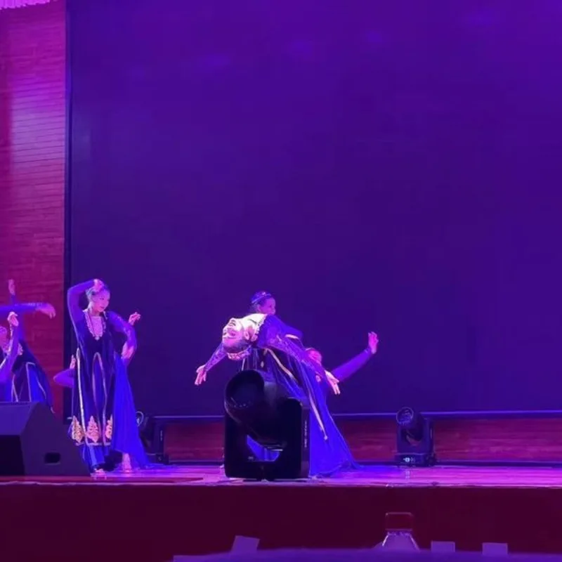 Trajes de baile para adultos falda oscilante grande uigur rendimiento nuevas minorancias étnicas de Xinjiang