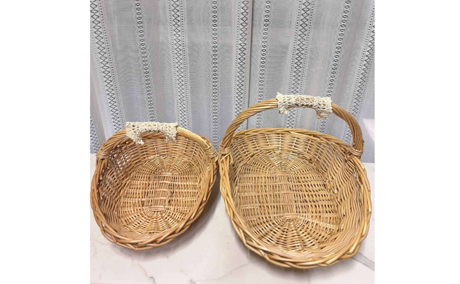 2 Pieces Wicker Storage Basket with Handle Handwoven Woven Fruit Basket Portable Lightweight for Kitchen, Home Organization