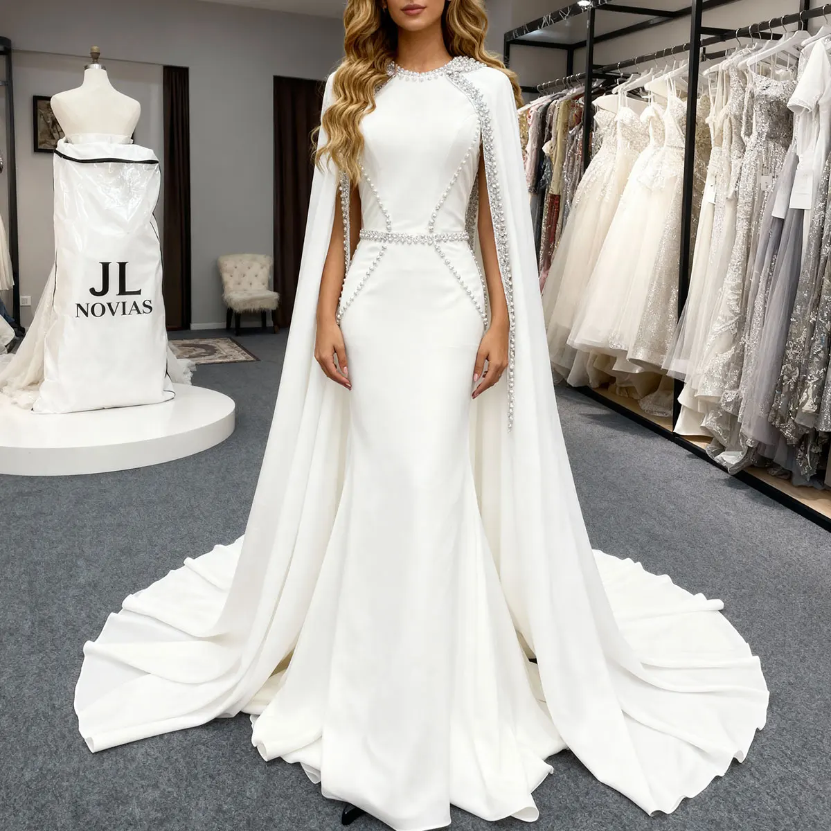 فستان زفاف حورية البحر أنيق مطرز مع ذيل بأكمام طويلة من الساتان لحفلات الزفاف للنساء فيستدوس نوفيا