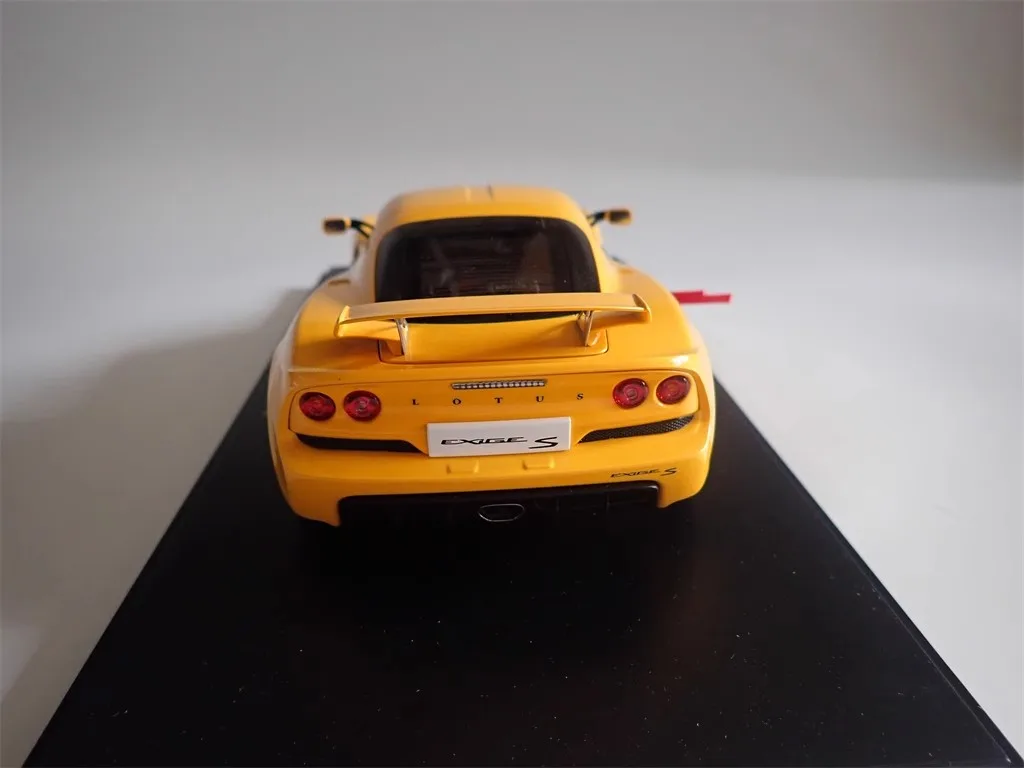 Autoart car model 1/18 simulation LOTUS Elise S car model alloy room display ornament cars model boy collection birthday gift