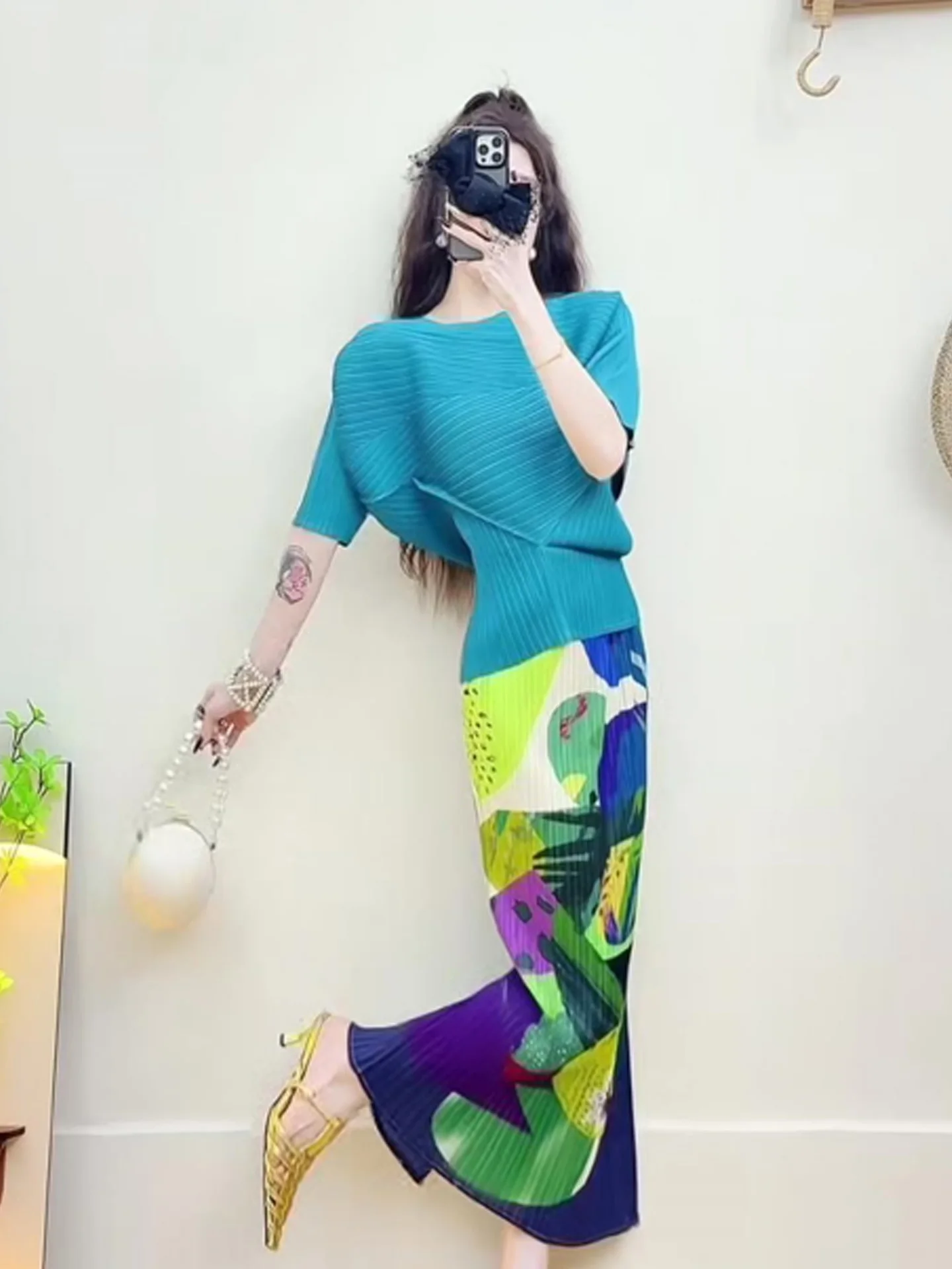 

Юбка миди с высокой талией и принтом, женский топ с плиссировкой, летний модный комплект, короткий рукав, средняя длина, однотонный.