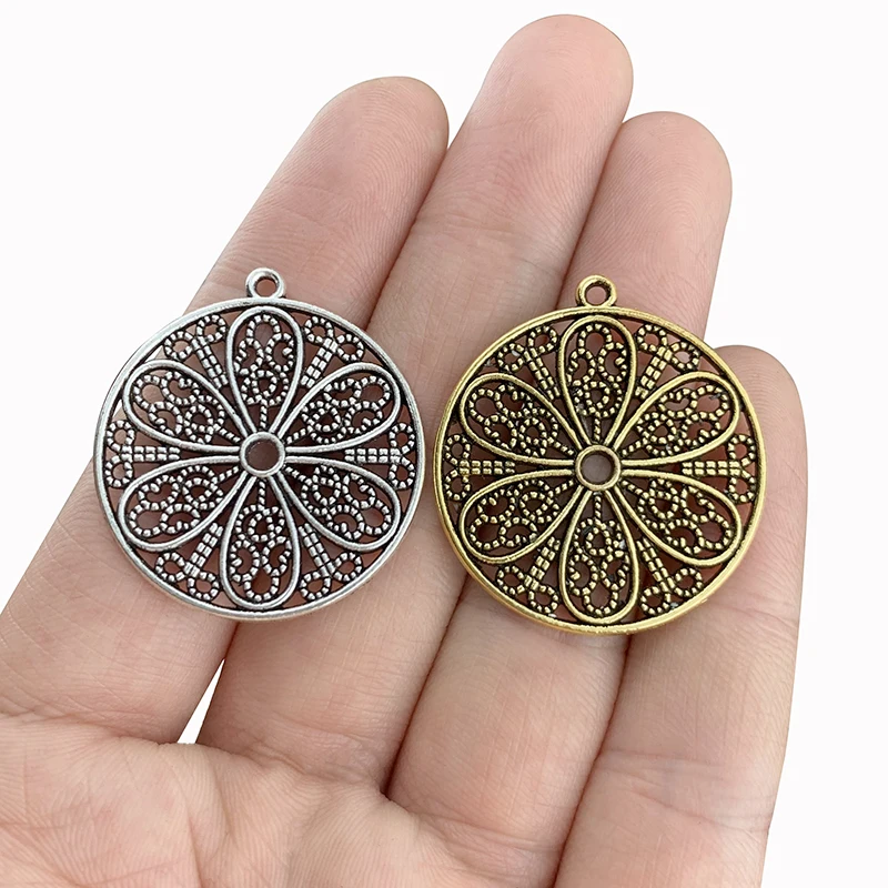 

20 x Tibetan Silver/Gold Color Filigree Flower Hollow Round Circle Charms Pendants for DIY Necklace Jewelry Making Accessories