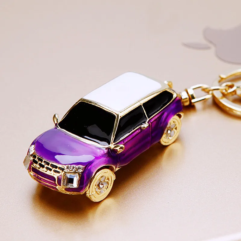 Hot-selling Small Commodity Car Keychain Metal Korean Female Bag Pendant Keychain Ring