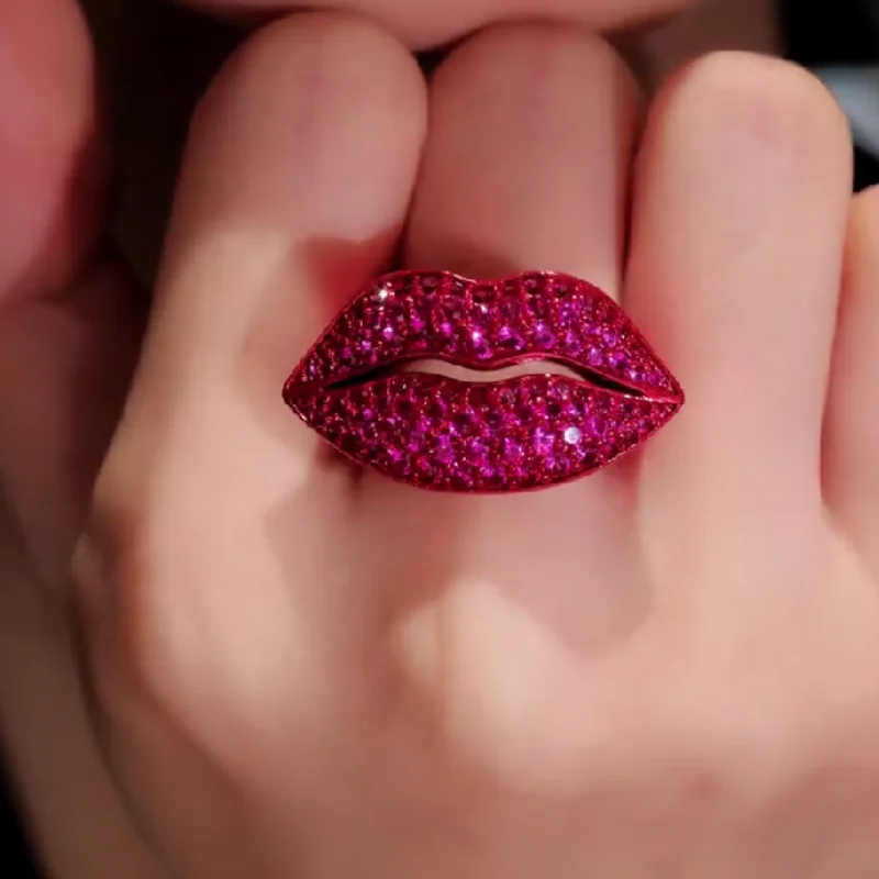 Bellux Pink Lips Shape Ring for Women Full Paved Charm Rose 925 Silver Zircon Statement Ring Creative Party Jewelry Gift for Her