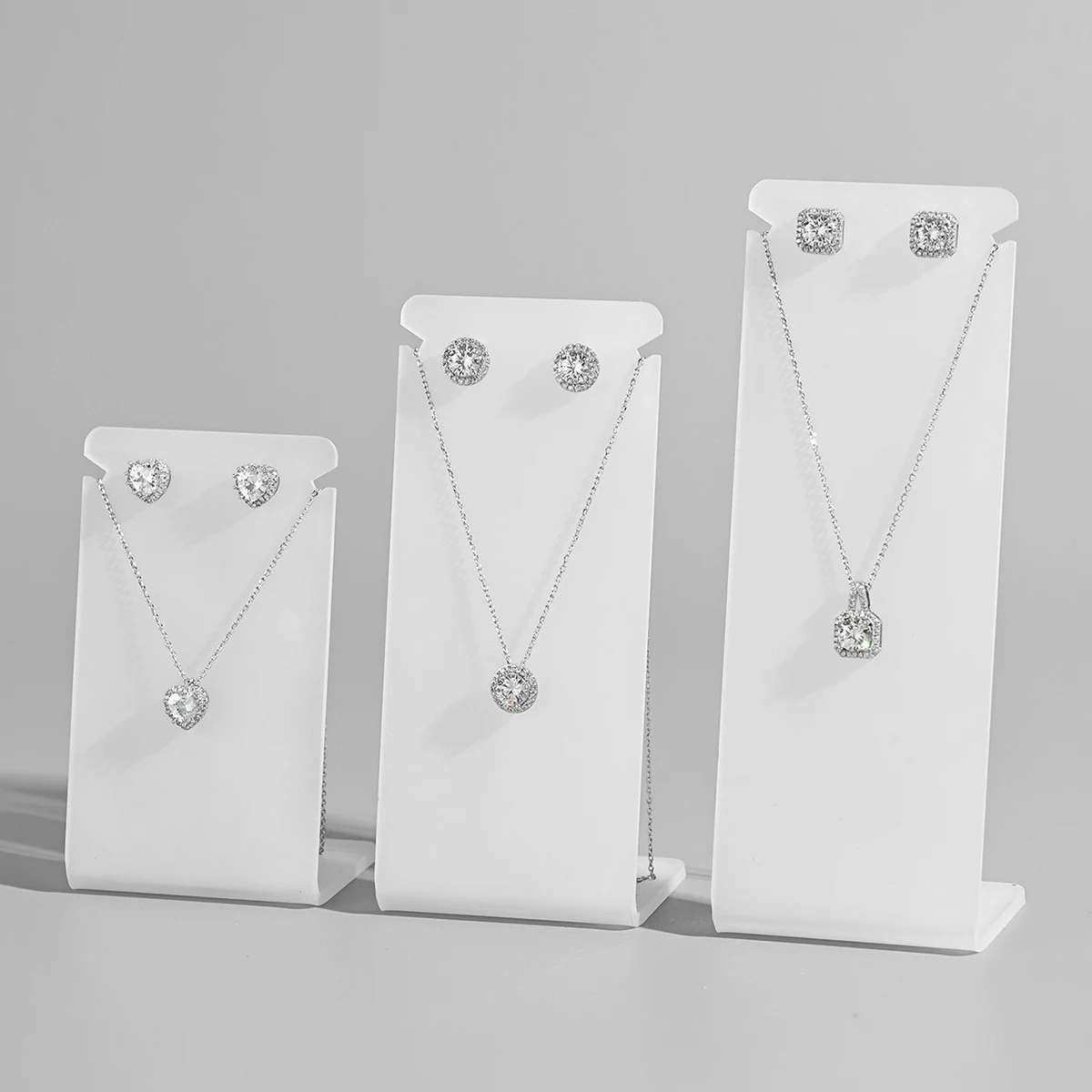 

Fashion Acrylic Transparent Frosted Black Jewelry Display Stand - Portable Earring Necklace Holder Rack for Jewelry Storage