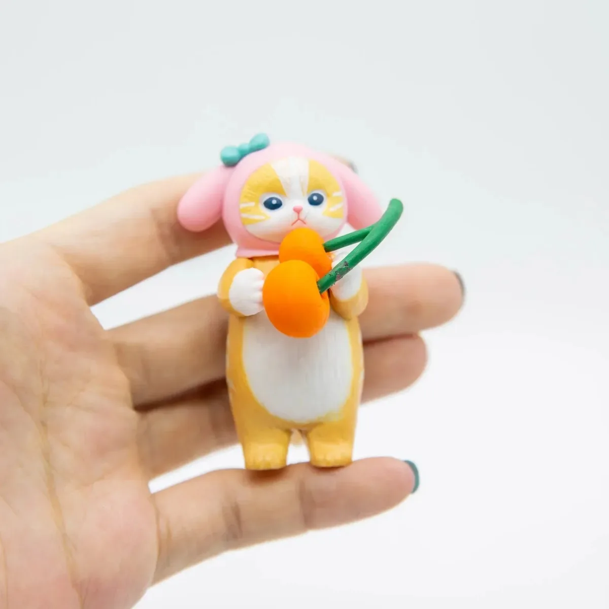 モフサンド 猫 コスプレ サンリオキャラクター フィギュア ブラインドボックス おもちゃ フルーツシリーズ コレクション ハローキティ クロミ メロディ 車 テーブル飾り