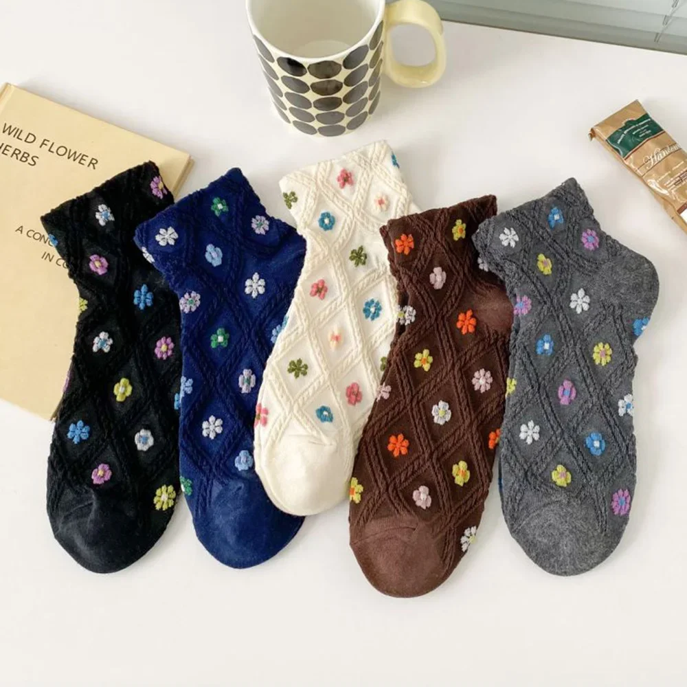 

5 пар кавайных носков с маленьким цветочным принтом для женщин, неглубокие весенне-летние короткие дизайнерские брендовые носки, женские дышащие носки