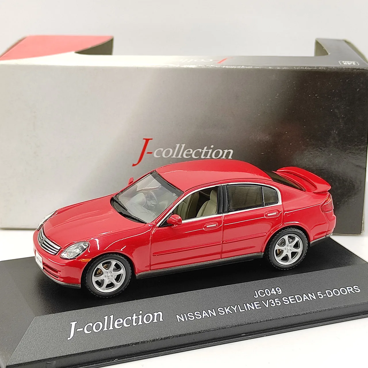 

Дефект литья под давлением JC масштаб 1:43 Teana V35 СЕДАН 5-ДВЕРНЫЙ красный сплав модель автомобиля Коллекционная игрушка в подарок сувенир дисплей орнамент