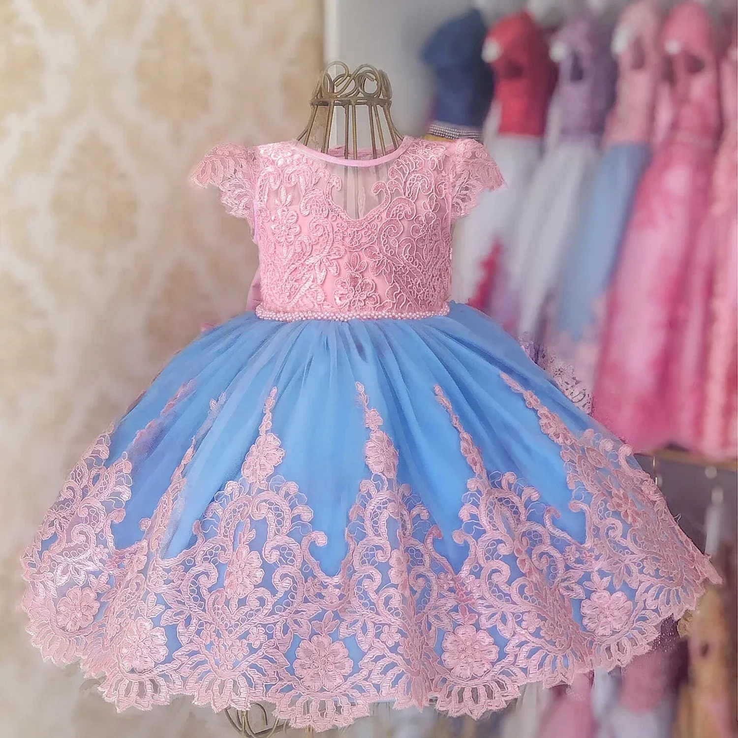 Elegant Girls Princess Dress for Kids Vintage Embroidery Backless Children Festival Party Luxury Gown Lace Baby Baptism Vestidos