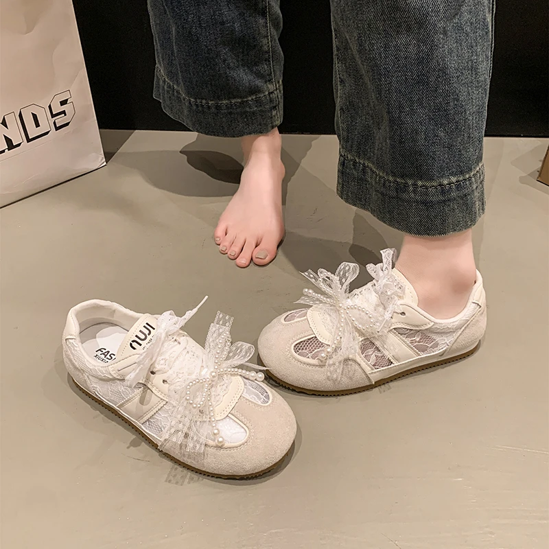 2026 Spring and Summer New Fashion Beaded Lace Decorated Sneakers Women's Casual Lightweight Non-Slip Moral Training Shoes