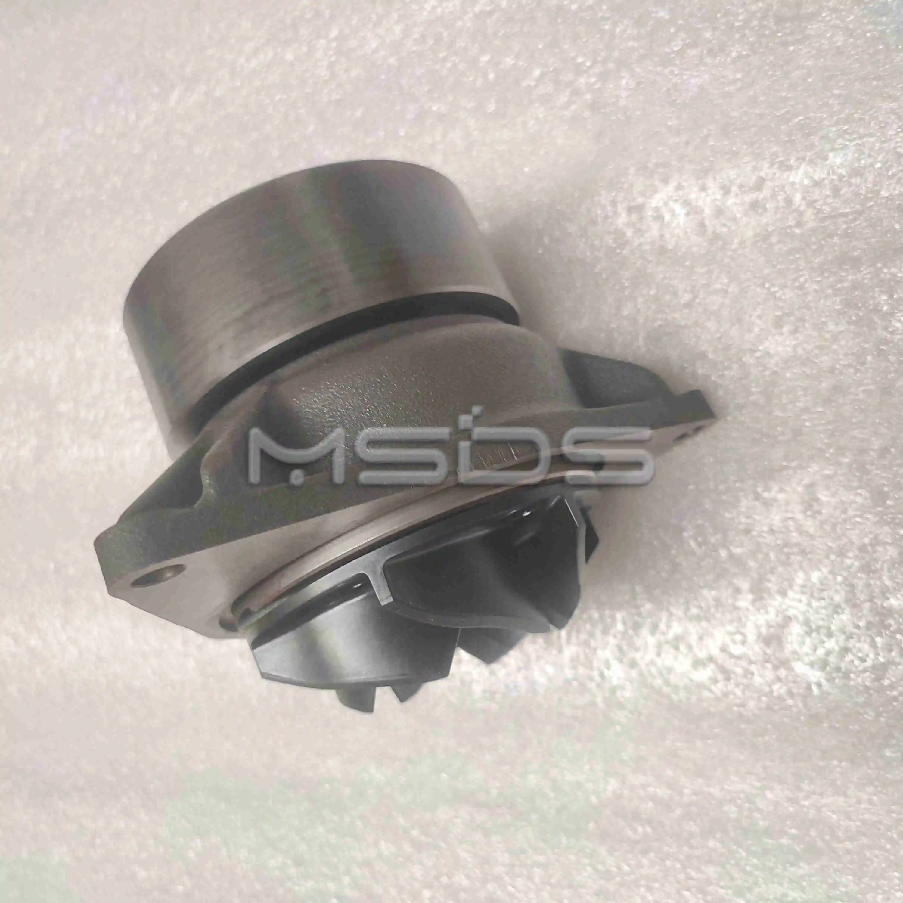 

Factory Hot Sale 6CT8.3 QSC8.3 QSL8.9 ISLE Engine Parts Water Pump 5528406 5681295 6518940
